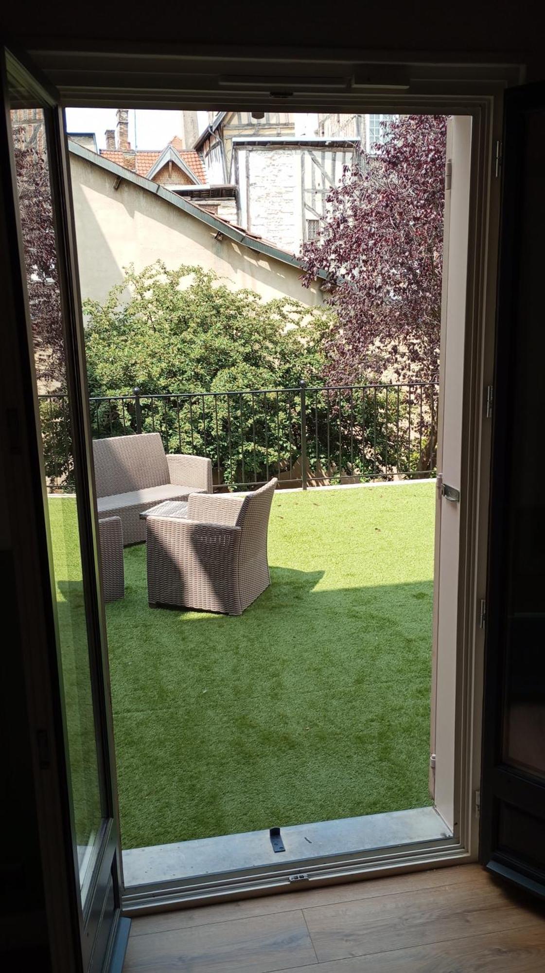 Les Terrasses Du Bouchon Apartment Troyes Bagian luar foto